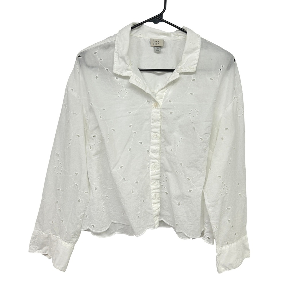 White Eyelet Cotton Blouse XL Embroidered Scallop Cottagecore Boho Euro Top
